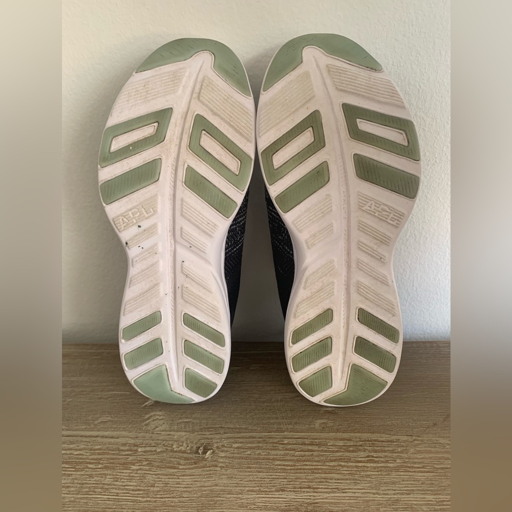 APL Women’s TechLoom Pro 
White/Heather Gray/Black Melange - Picture 10 of 10